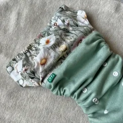 Woolberry SIO Merino wool cover, side snap - Meadow